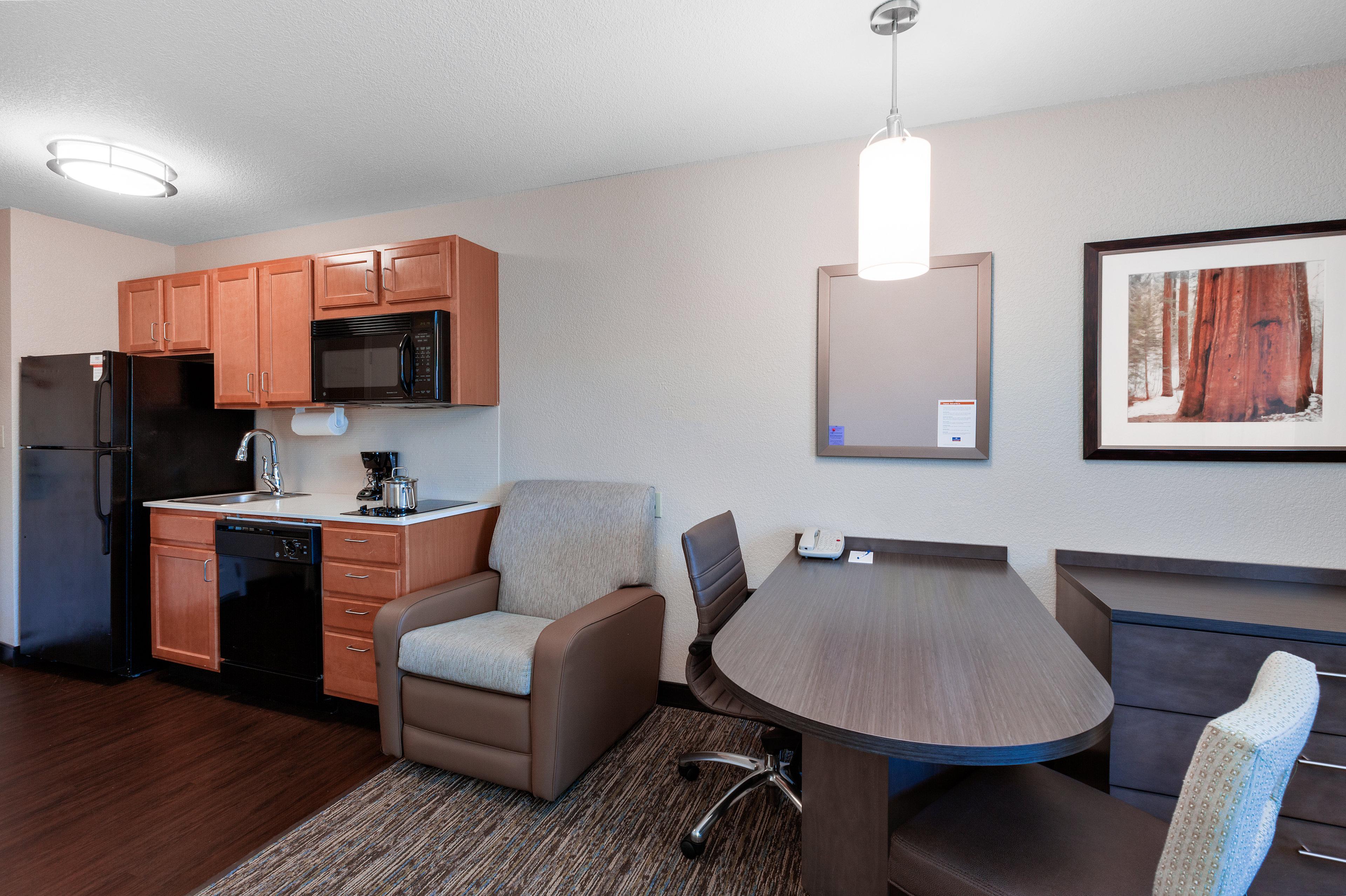 Candlewood Suites Medford By Ihg Exterior photo