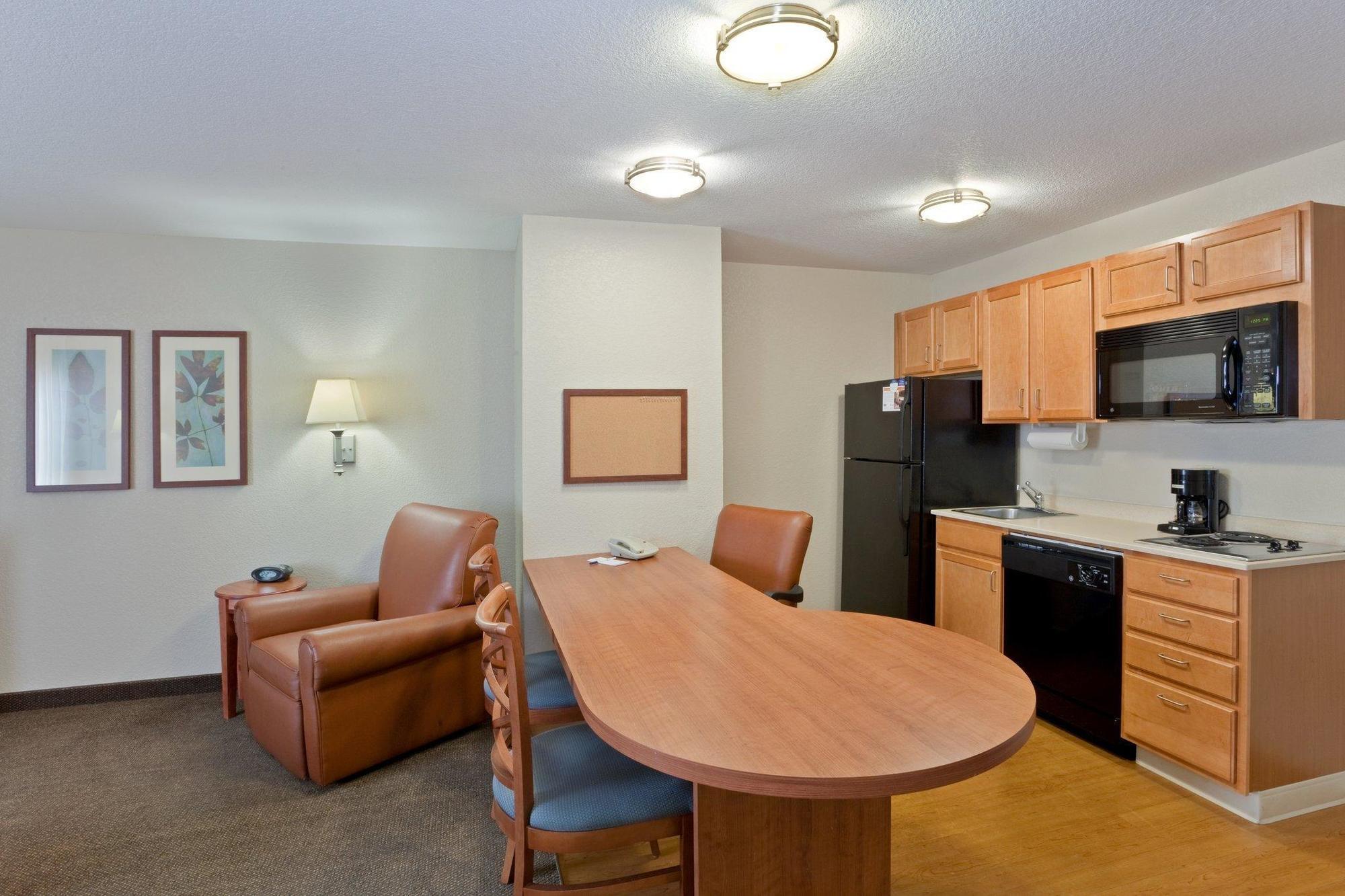Candlewood Suites Medford By Ihg Exterior photo