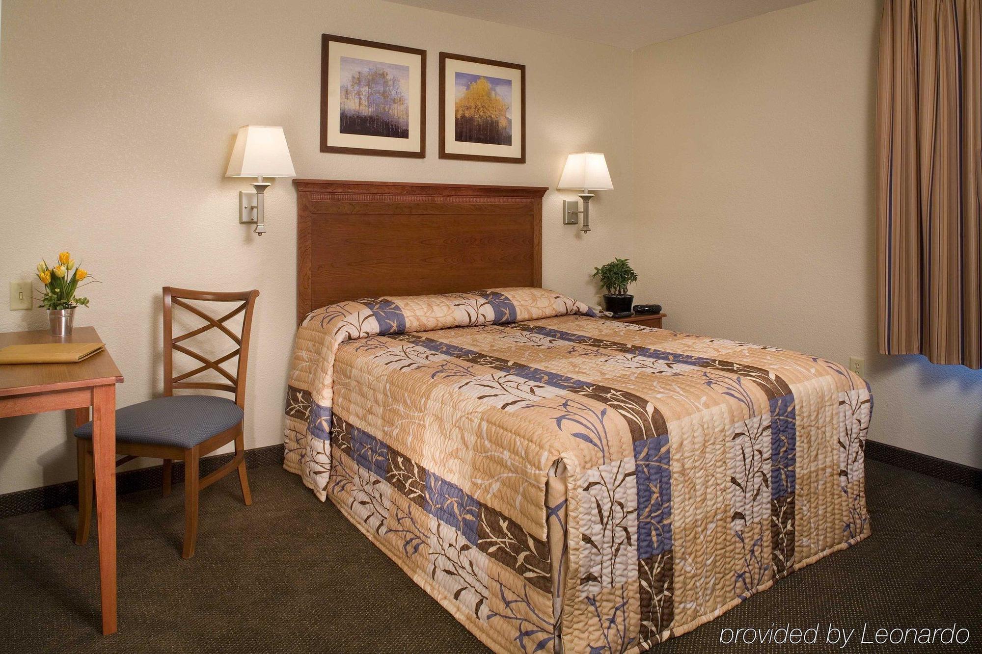 Candlewood Suites Medford By Ihg Exterior photo